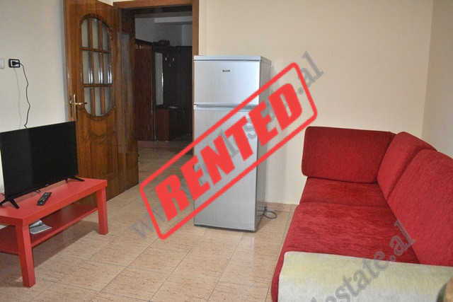 Apartament 2+1 me qira ne Bulevardin Zhan D&rsquo;ark ne Tirane.

Ndodhet ne katin e 7 te nje pall